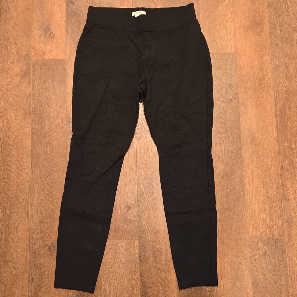 Black trousers